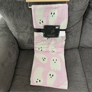 Spooky Night Pink Ghost Blanket Halloween 50"x60" White Decorative Throw